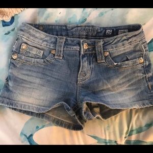 Miss Me denim shorts size 25